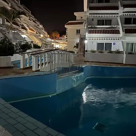Apartment Con Piscina En Playa De Americas *